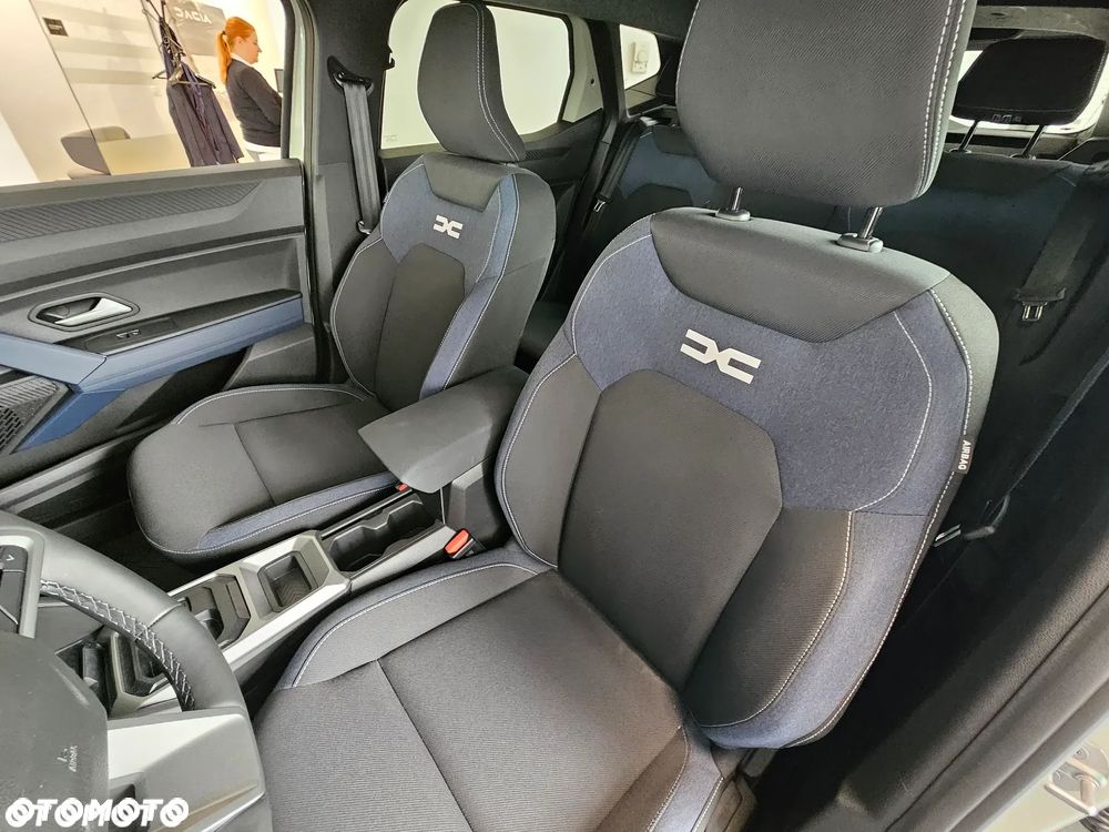 Dacia Duster 1.8 Full Hybrid 155 Journey MMT - 30