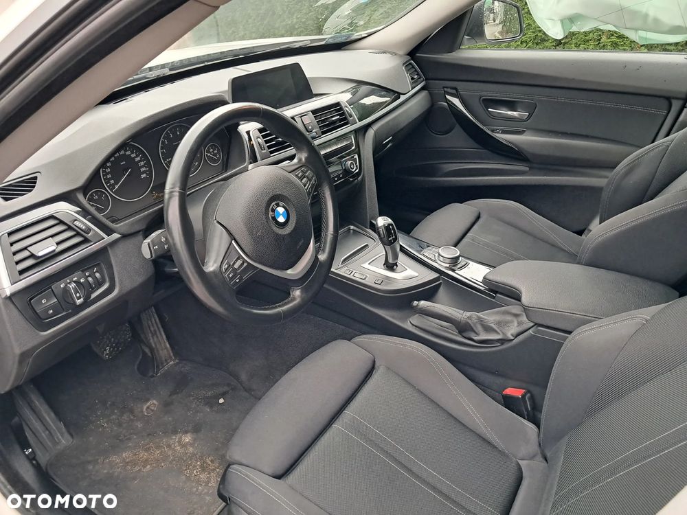 BMW 3 Series 2020 photo 5