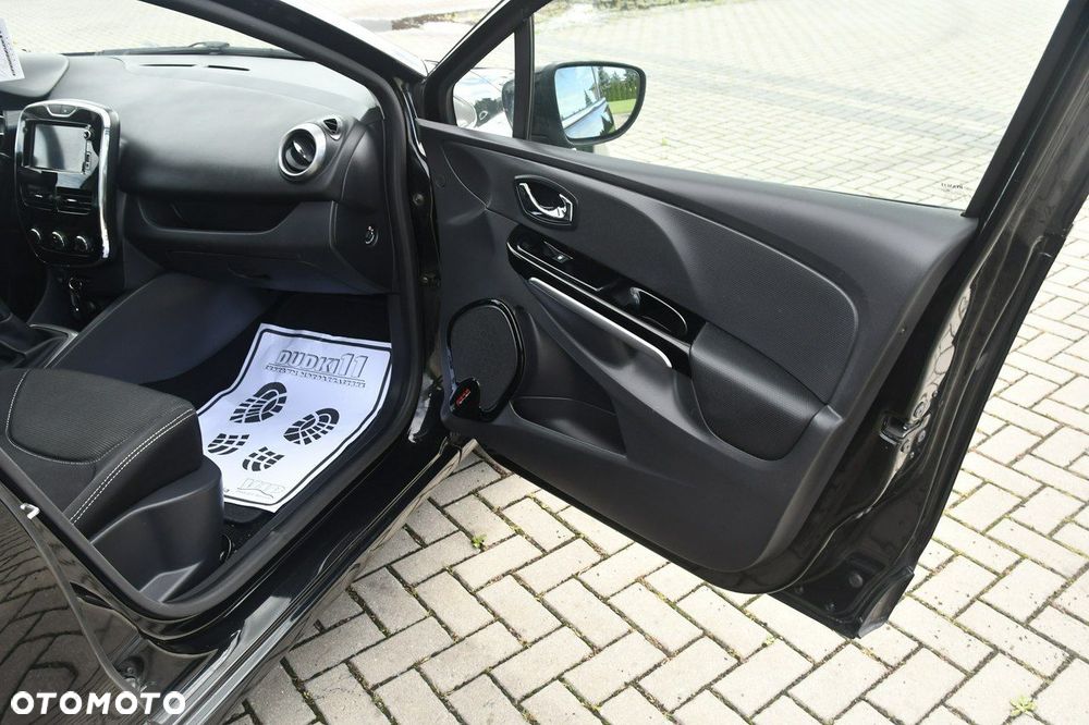 Renault Clio - 24