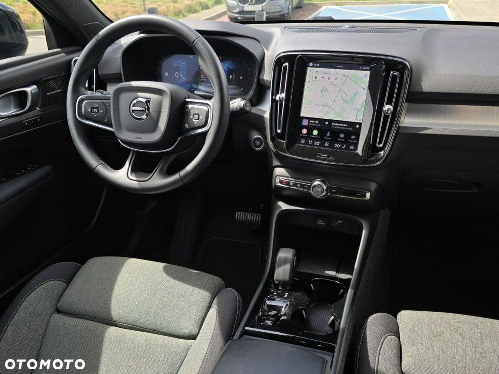 Volvo XC 40 B3 B DKG Plus Black Edition - 14