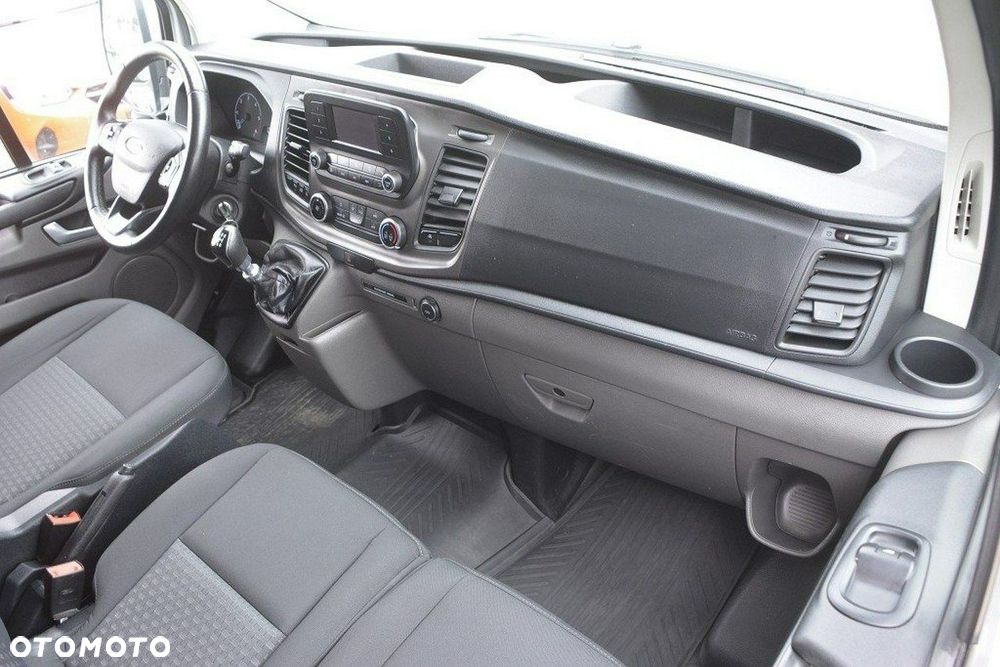 Ford Transit Custom - 13
