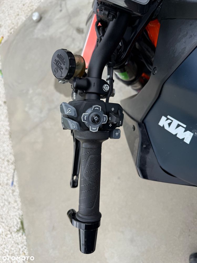 KTM Super Duke - 16