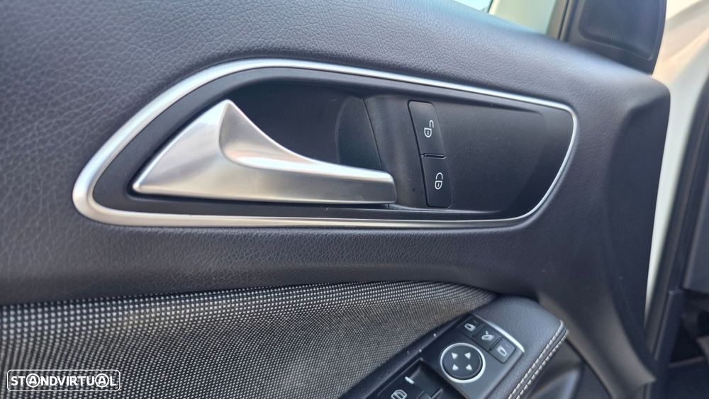 Mercedes-Benz A 180 d Urban - 20