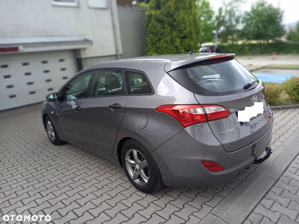 Hyundai i30 blue Kombi 1.6 CRDi Style - 8