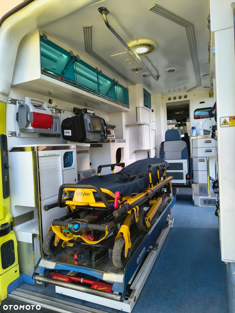 Renault Master AMBULANS karetka - 5