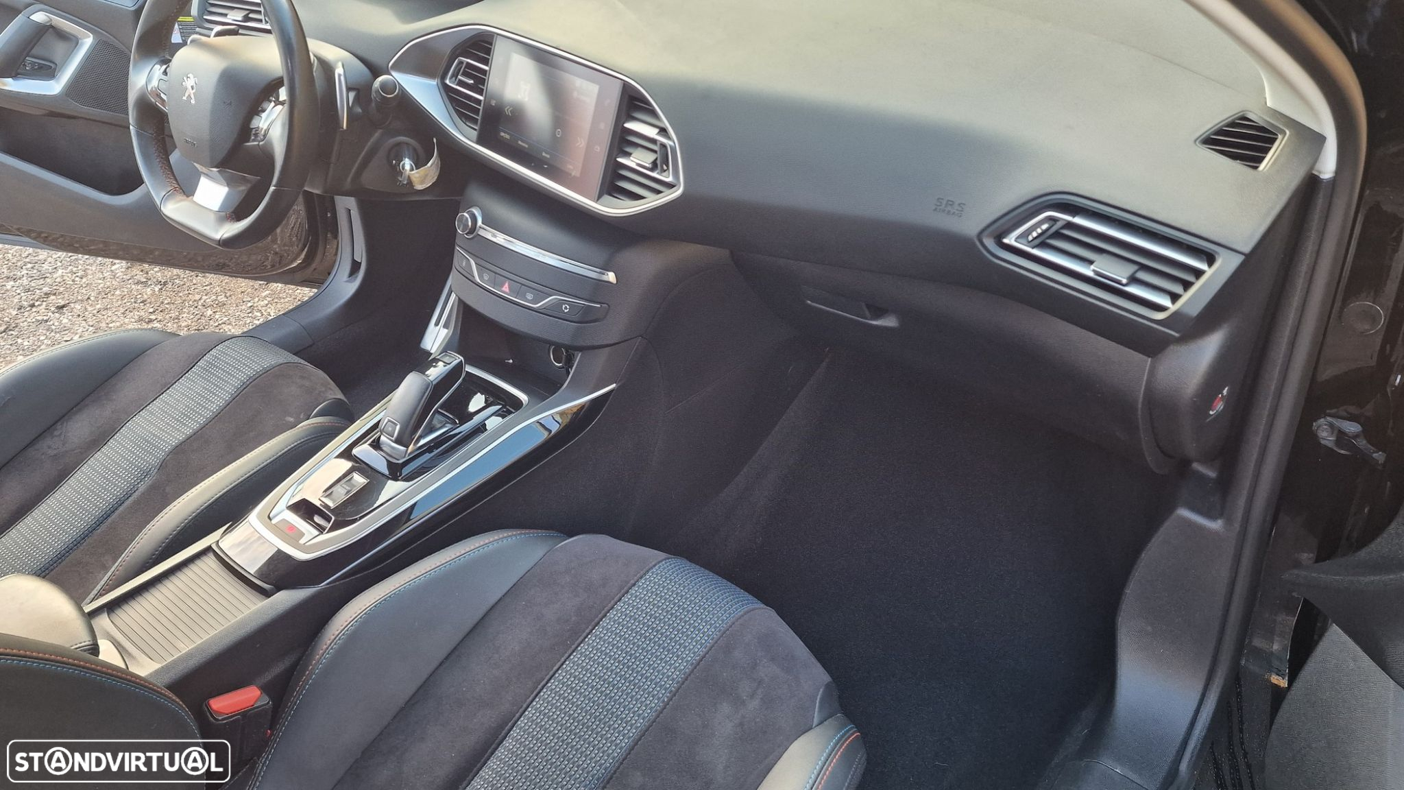 Peugeot 308 SW 1.5 BlueHDi Allure EAT8 - 26