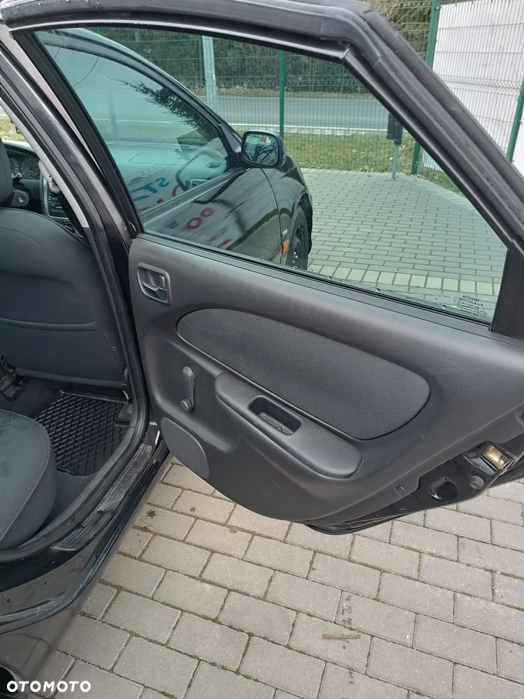 Toyota Avensis 1.8 VVT-i Terra Plus - 16
