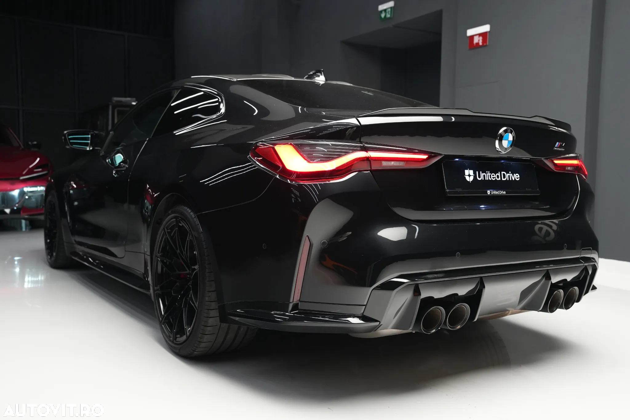 BMW M4 Competition M xDrive - 24