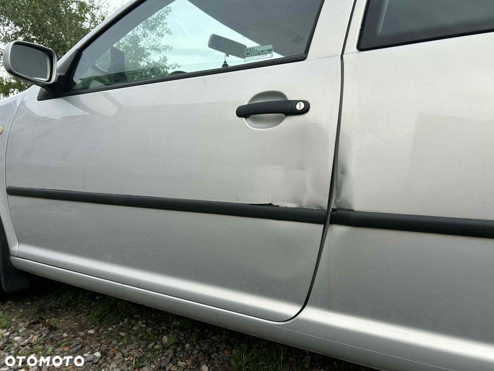 Volkswagen Golf 1.6 Basis - 5