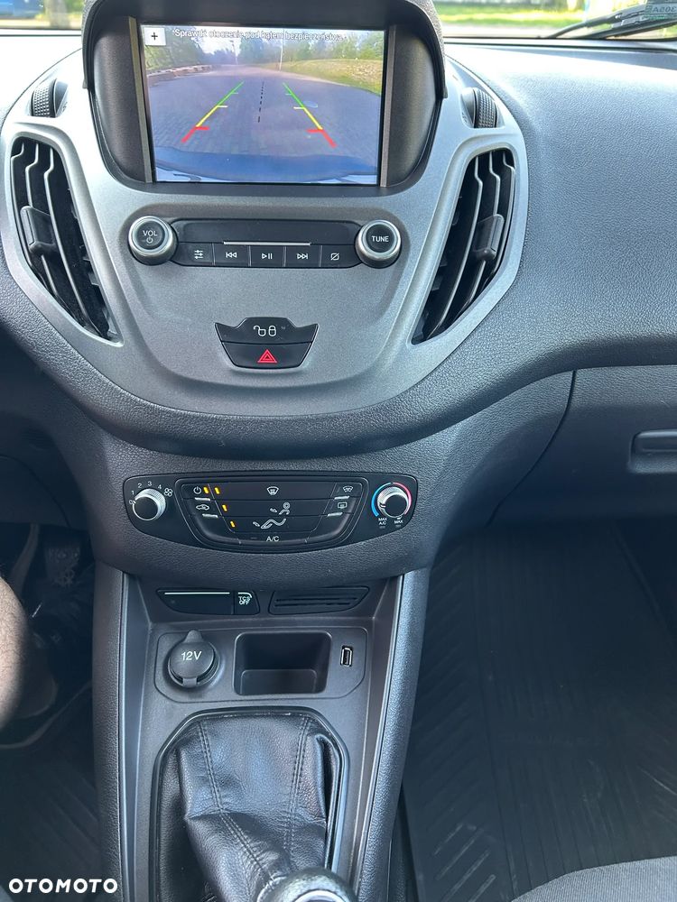 Ford Transit Courier - 22