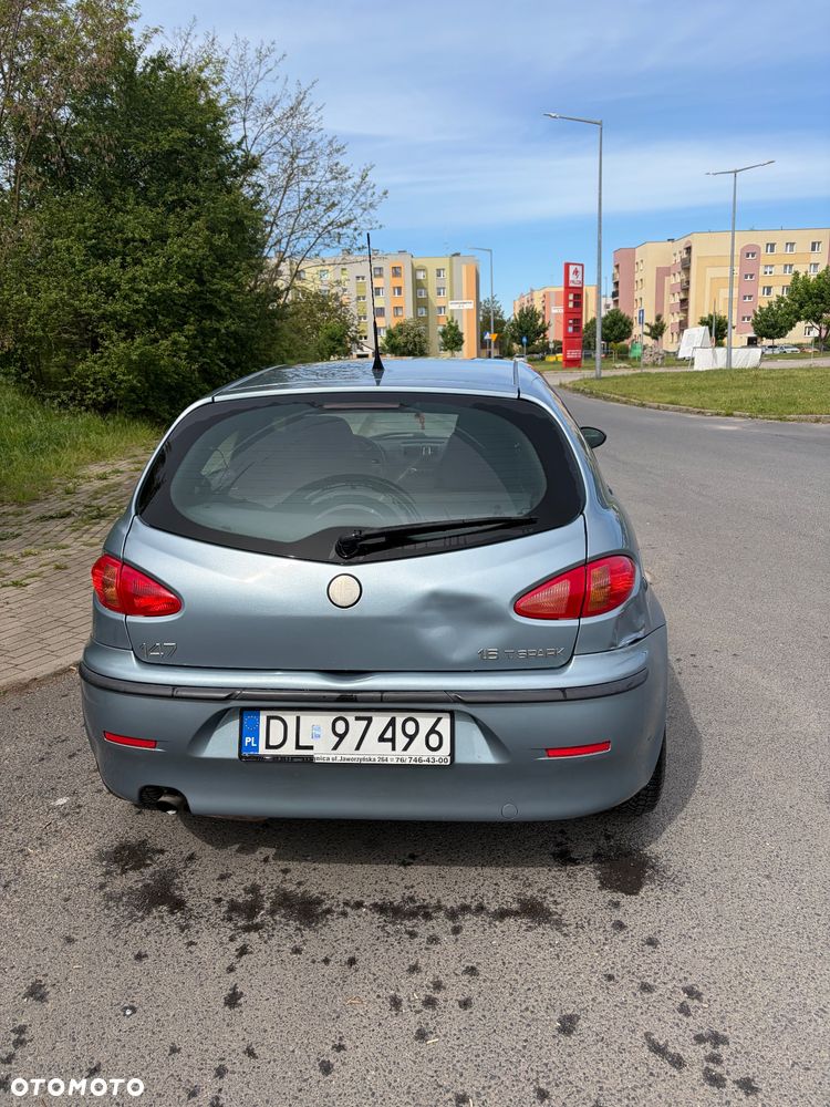 Alfa Romeo 147 1.6 Twin Spark Distinctive - 7