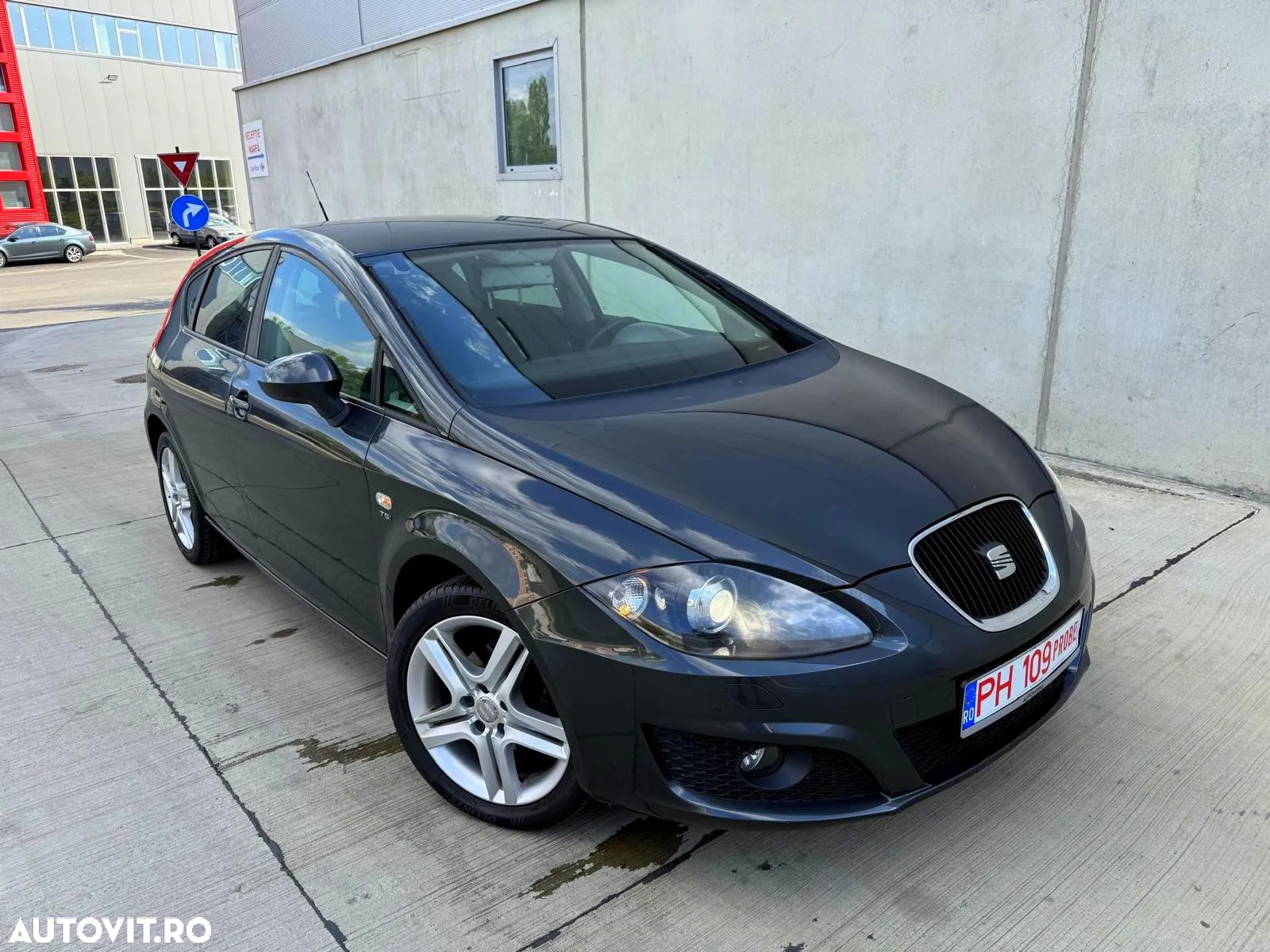 Volkswagen Golf 1.2 TSI BlueMotion Technology Comfortline - 2