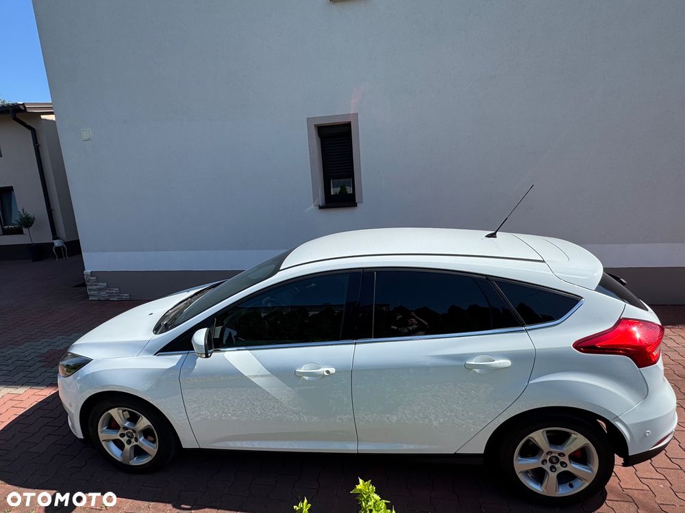 Ford Focus 1.5 EcoBoost STart-Stopp-System TITANIUM - 16