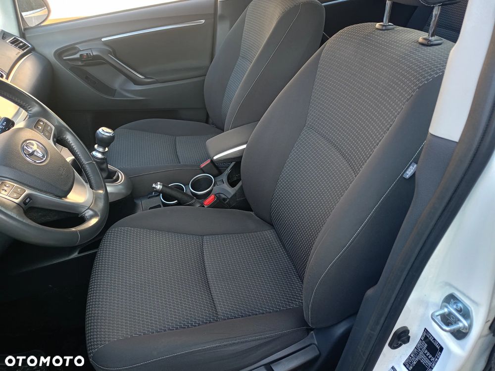 Toyota Verso 1.6 D-4D 5-Sitzer Start/Stop Comfort - 9