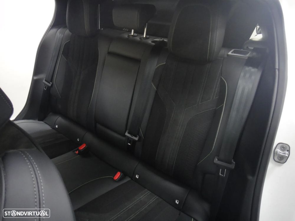 Peugeot 308 180 e-EAT8 GT - 17