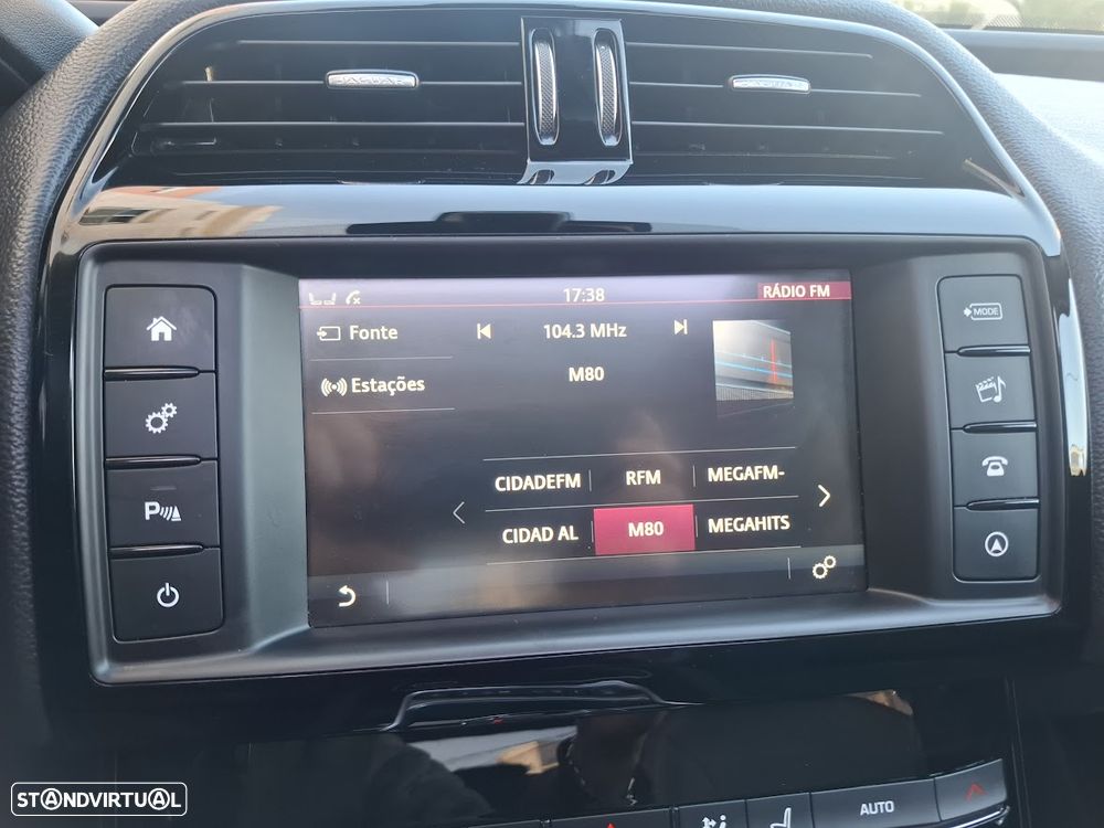 Jaguar XE 2.0 D Prestige Aut. - 15