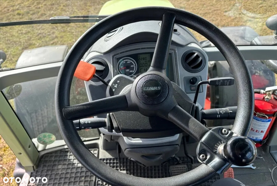 Claas Arion 610 - 9
