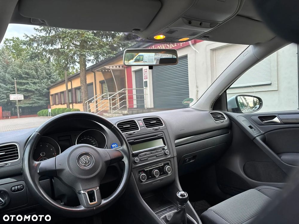 Volkswagen Golf - 10