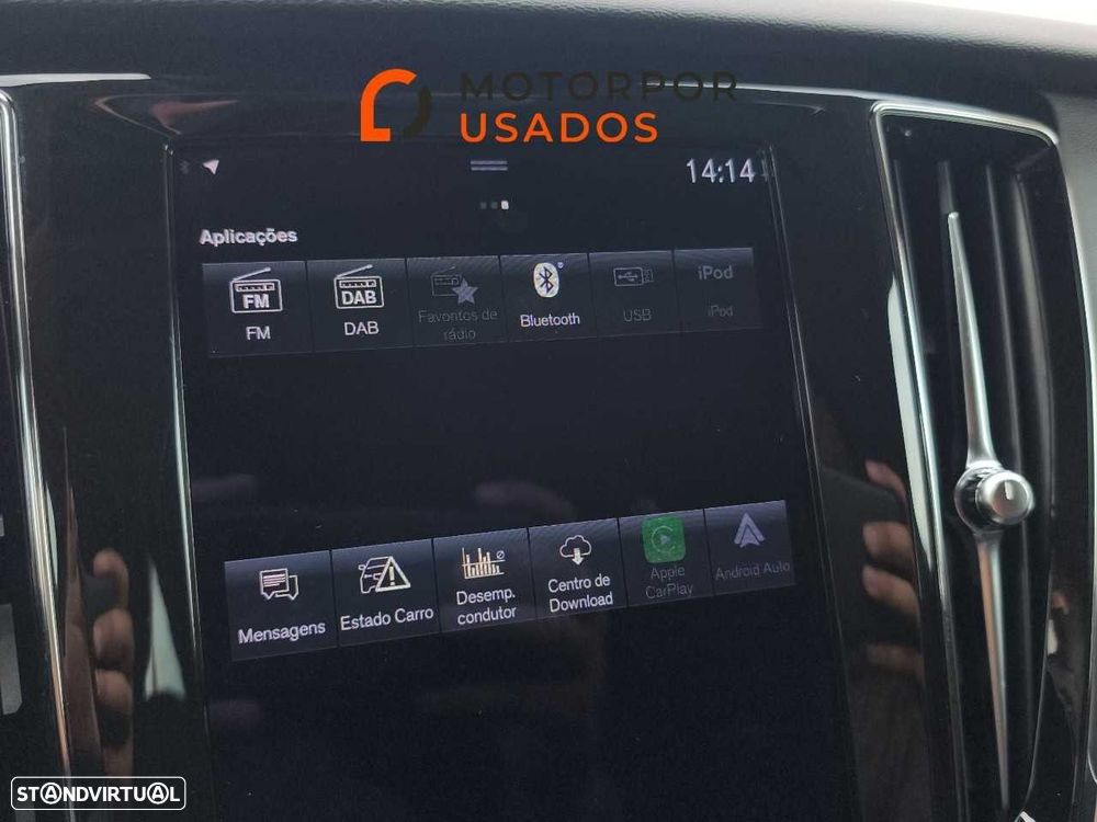 Volvo V60 2.0 B4 Momentum Geartronic - 23