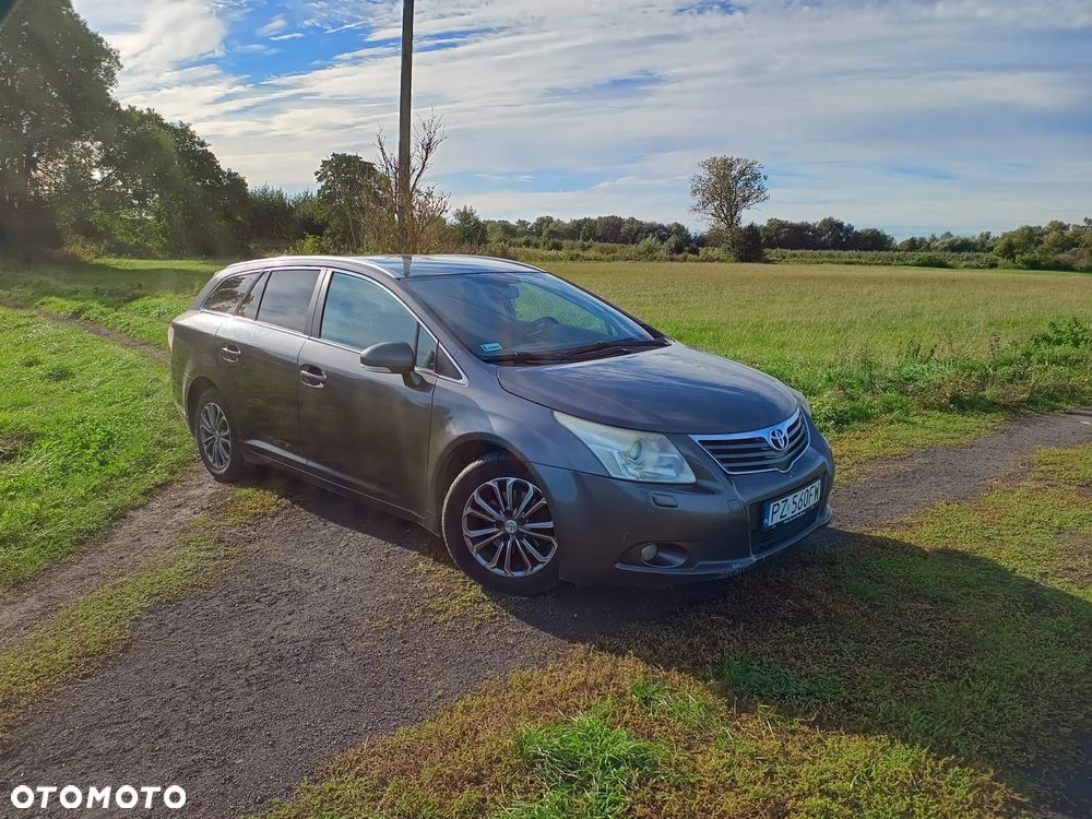 Toyota Avensis - 1