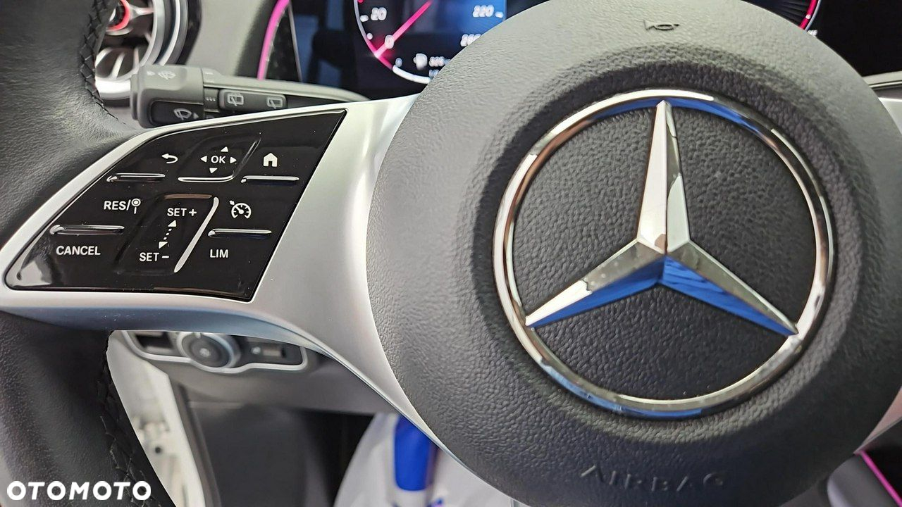 Mercedes-Benz GLB 200 d Progressive 8G-DCT - 16
