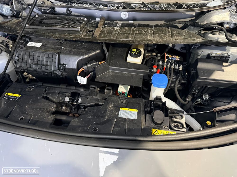 CUPRA BORN 230 CV BATERIA XLV ANO 10/2025 EM CENTRO DE ABATE FIM DE VIDA - 5