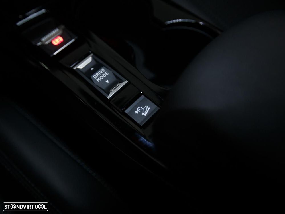 Peugeot 2008 1.5 BlueHDi GT EAT8 - 24