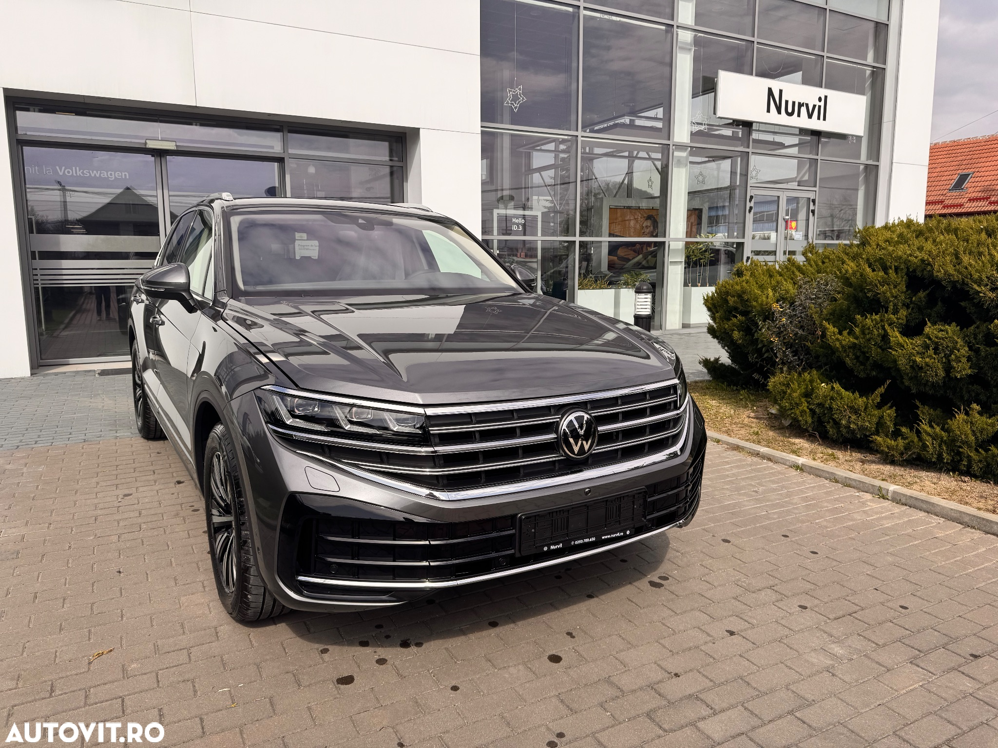 Volkswagen Touareg V6 TDI 4MOTION Elegance - 2
