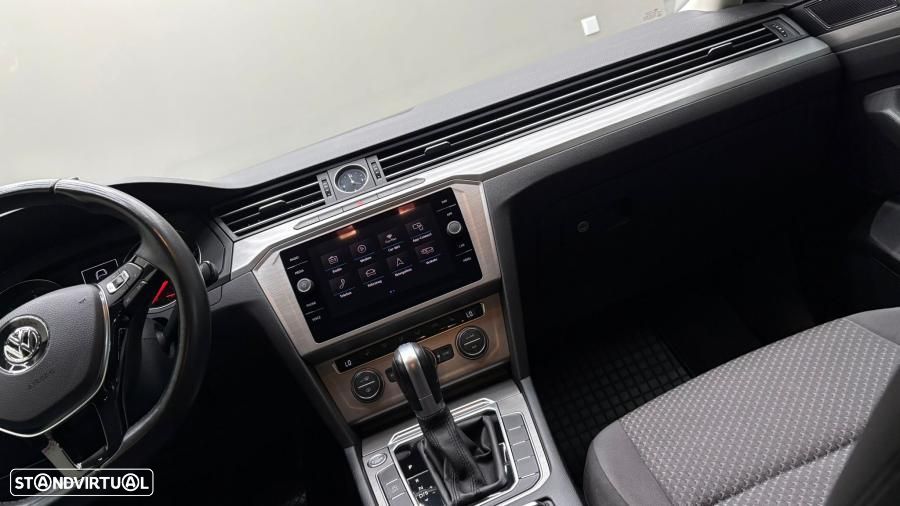 VW Passat Variant 1.6 TDI (BlueMotion ) DSG Trendline - 33