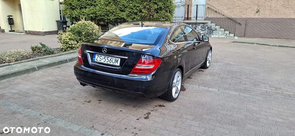 Mercedes-Benz Klasa C 180 CGI BlueEff - 5
