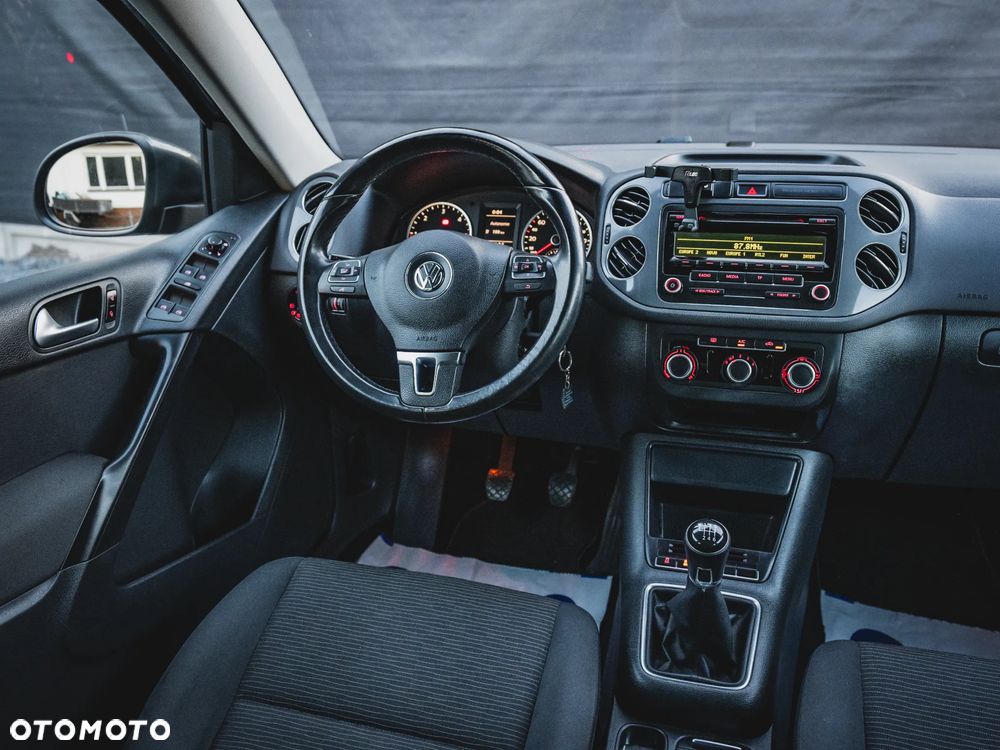 Volkswagen Tiguan 2.0 TDI DPF BlueMotion Technology Lounge Sport & Style - 18