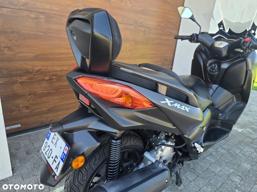 Yamaha X-max - 12