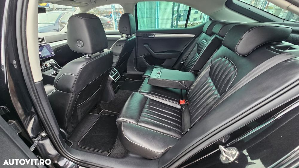 Skoda Superb 2.0 TDI DSG Premium Edition - 23