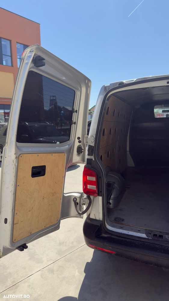 Volkswagen Transporter - 14