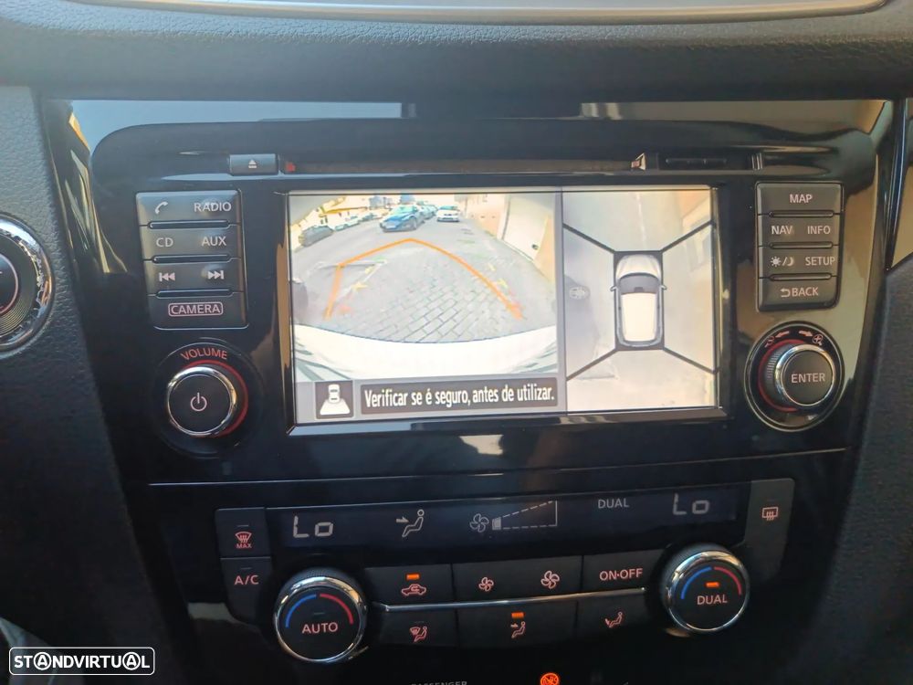 Nissan Qashqai 1.5 dCi N-Connecta - 24