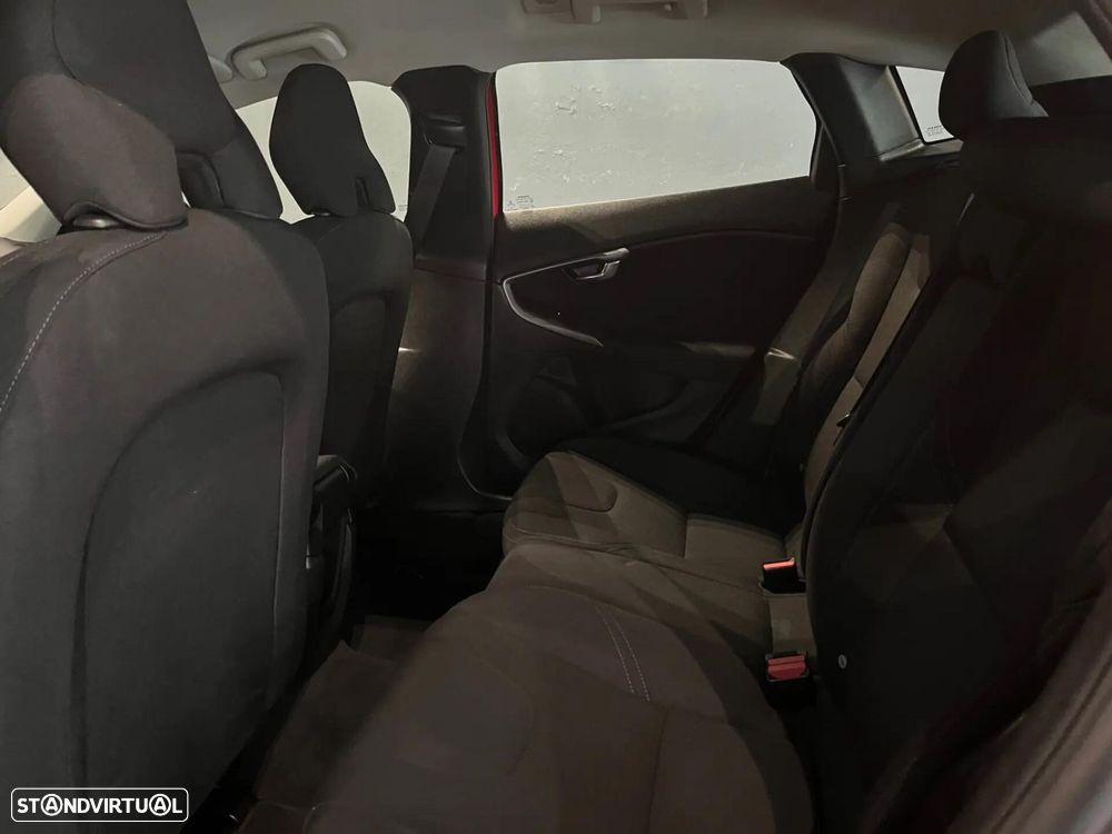 Volvo V40 - 14
