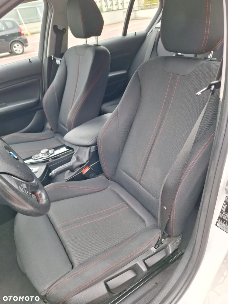 BMW Seria 1 118i Sport Line Shadow - 24