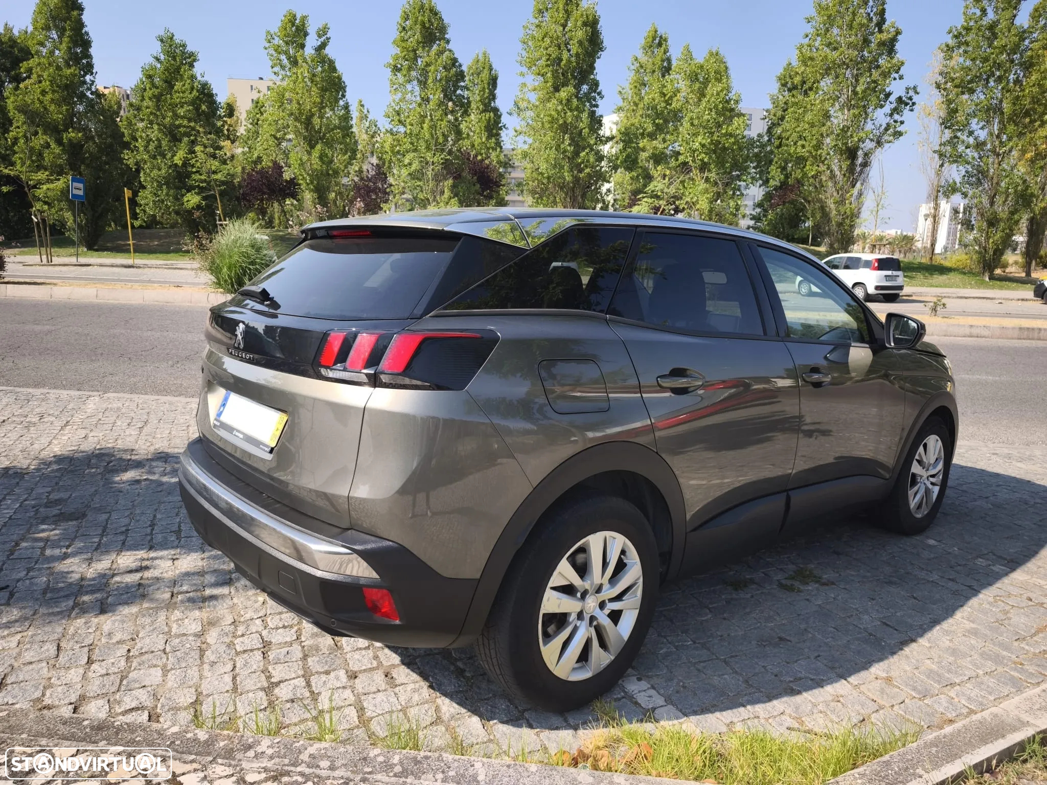 Peugeot 3008 1.5 BlueHDi Allure - 4