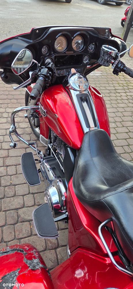 Harley-Davidson FLH Electra Glide - 23