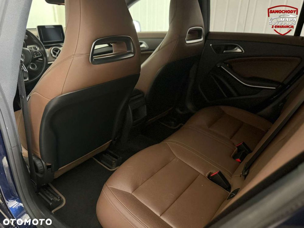 Mercedes-Benz CLA - 10