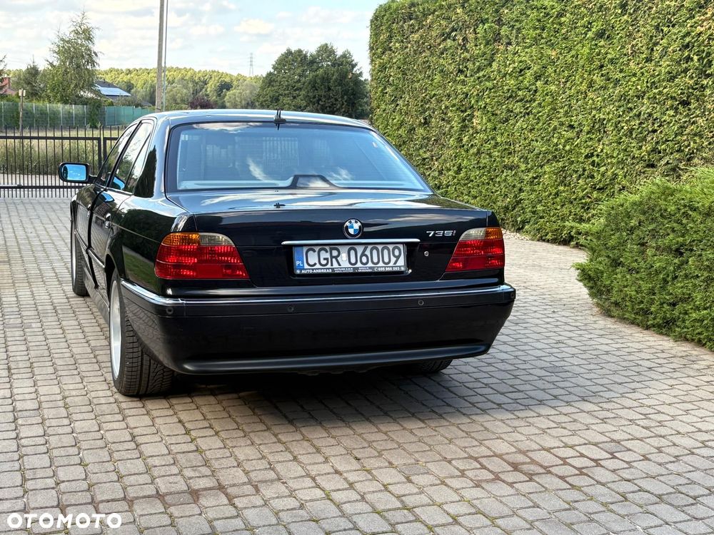 BMW Seria 7 735i L - 17