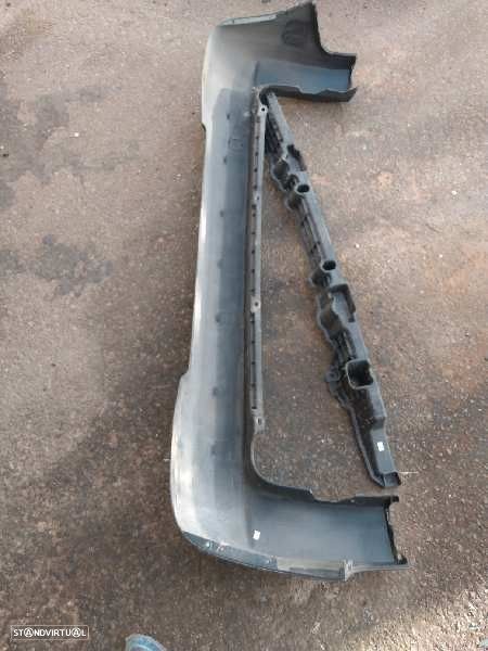 PARA-CHOQUES TRASEIRO FIAT FIORINO FURGÃO/BREAK FAMILIAR 2020 - - 4