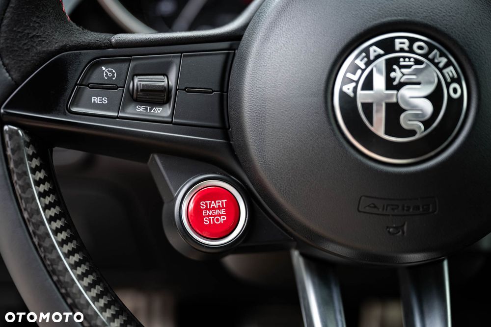 Alfa Romeo Giulia 2.9 Bi Turbo V6 Quadrifoglio - 21