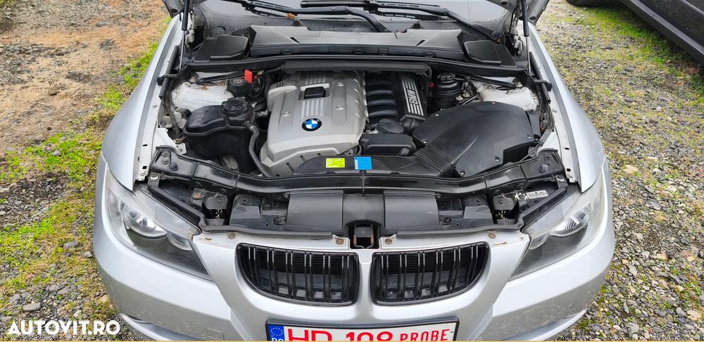 BMW Seria 3 325xi - 33