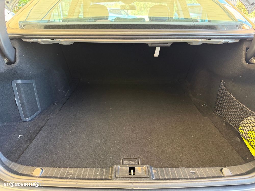 Mercedes-Benz E 220 CDi Executive II Aut. - 20