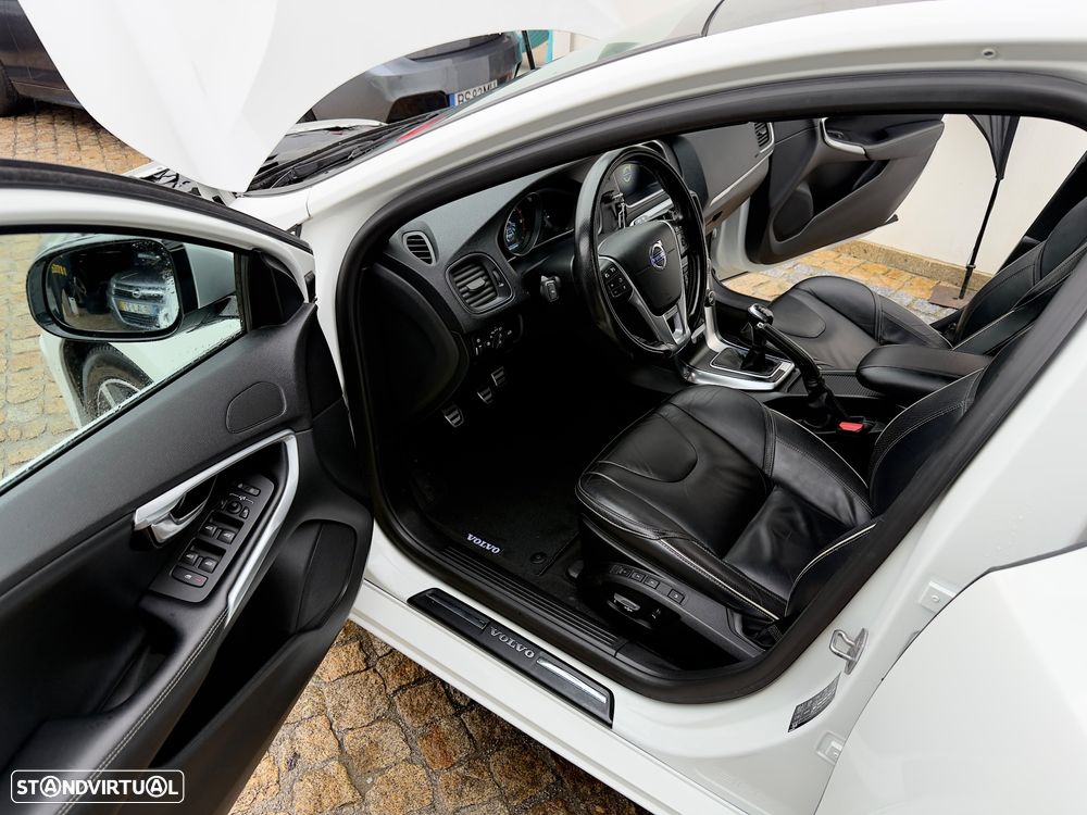 Volvo V40 D4 RDesign - 35