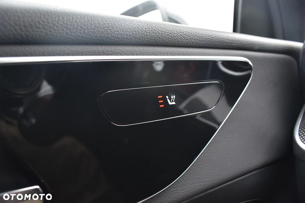 Mercedes-Benz GLC 300 de PHEV 4-Matic Avantgarde - 26