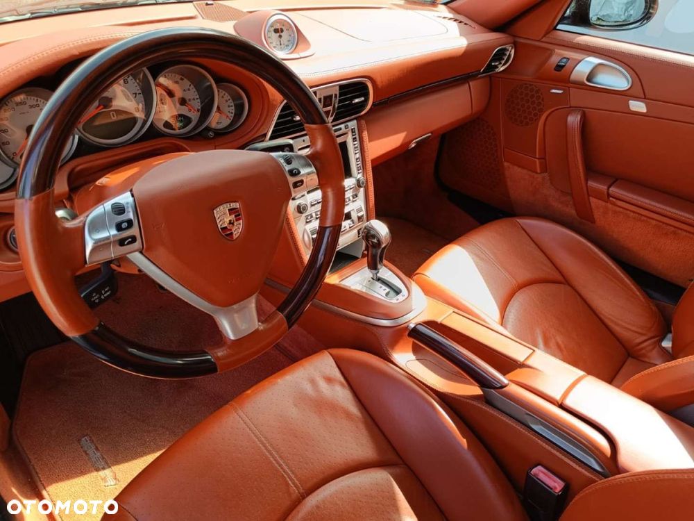 Porsche 911 - 28