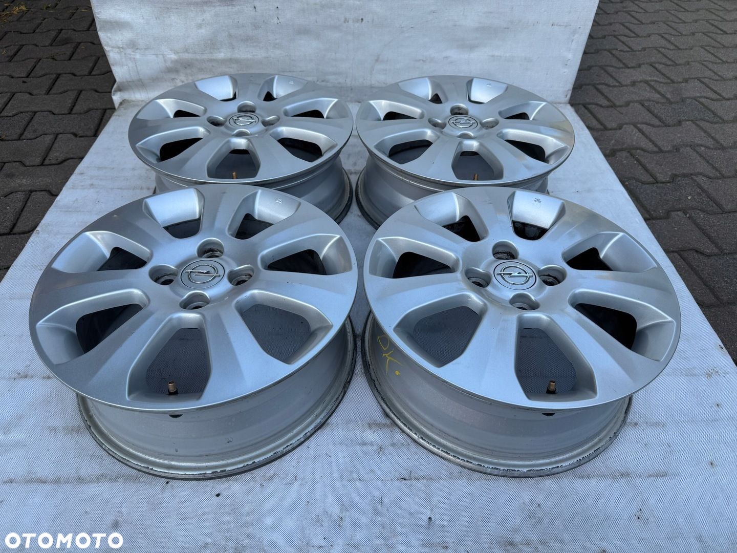 Felgi Opel Agila B 4x100 5,5J 15" ET50 739 - 2