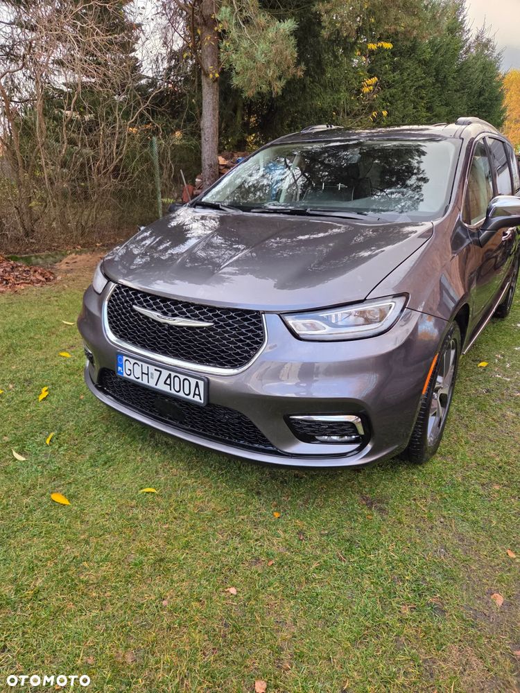 Chrysler Pacifica - 1